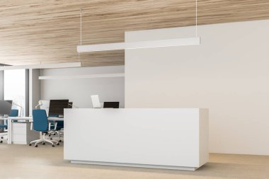 Beyaz duvar alanı office iç ahşap tavan, monitörler ve mavi sandalye ile bilgisayar tabloları satırları ile açın. Resepsiyonda sol 3d render kopyalama alanı