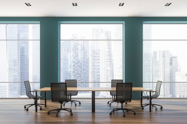 Şık konferans odası iç yeşil duvarlar, ahşap masa ve metal sandalyeler. Loft windows gökdelenler ile. 3D render