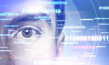 Adam göz parlayan satır kod ile. Yüz tanıma, yapay zeka ve geleceği kavramı, merhaba teknik Toned görüntü çift pozlama