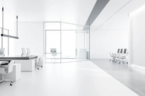 Beyaz Cam Duvarlar Beyaz Beton Zemin Sandalye Ile Beyaz Bilgisayar — Stok fotoğraf