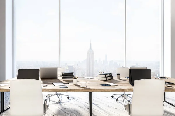 Intérieur Bureau Loft Avec Tables Ordinateur Bois Ordinateurs Portables Chaises — Photo