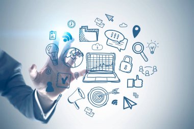 Tanınmayan işadamı gri arka plan üzerinde Internet simgeleri arabirimini kullanarak el. Kavramı, merhaba teknik Toned görüntü çift pozlama