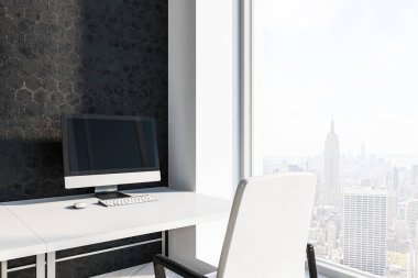 Ofis İşyeri iç siyah desen duvar petek, windows, beyaz masa ve beyaz sandalye bir bilgisayarla çatı. 3D render alay