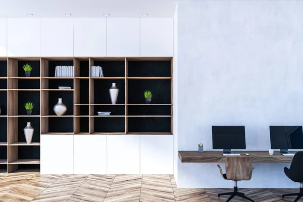 Interior Aconchegante Escritório Casa Com Paredes Brancas Piso Madeira Mesa — Fotografia de Stock