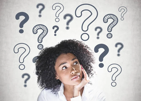 Portrait Thoughtful Young African American Woman Curly Black Hair Looking — Stock Photo, Image