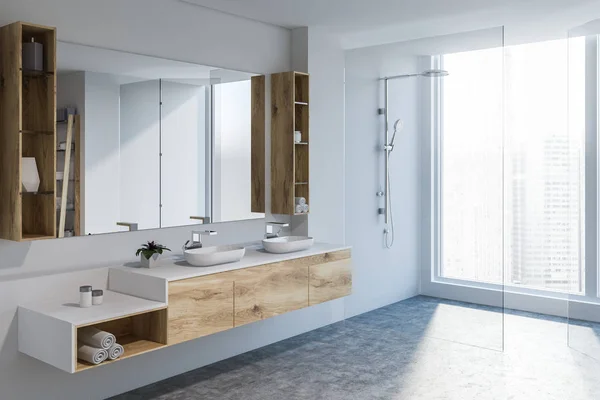 Modern Banyo Köşesinde Beyaz Duvarlar Beton Zemin Çift Lavabo Ahşap — Stok fotoğraf