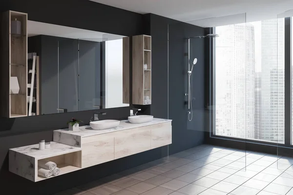 Angolo Bagno Moderno Con Pareti Grigie Pavimento Piastrellato Doppio Lavabo — Foto Stock