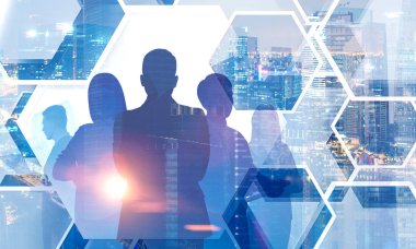 Siluetleri Yöneticisi takım üyelerinin birlikte cityscape arka plan üzerinde duruyor. Ekip çalışması kavramı. Çift tonlu görüntü pozlaması