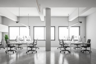 Endüstriyel stil office beyaz duvarlı, onları, beton zemin ve sütunlar üzerindeki bilgisayarlarla beyaz tabloları satırları yan görünüm. Küçük pencereler. 3D render