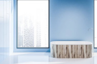 Mavi duvar çatı banyo beyaz zemin ahşap küvet ayakta açık bakış. Hijyen kavramını. 3D render