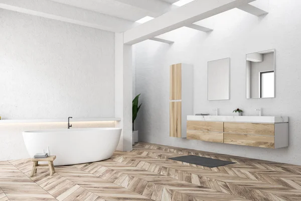 Ecke Des Modernen Badezimmers Mit Weißen Wänden Holzboden Weißer Badewanne — Stockfoto