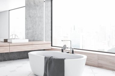 Beton duvarlar, kiremitli kat, panoramik penceresi, beyaz küvet ve beyaz Lavabonun üstündeki dikey ayna ile modern banyo köşesinde. 3D render