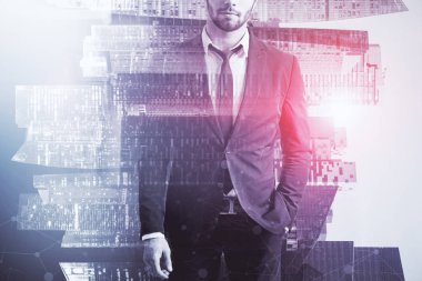 Elini cebine üzerinde arka plan ve ağ hologram şehir gece gündüz ayakta tanınmaz sakallı bir iş adamı. Çift tonlu görüntü pozlaması