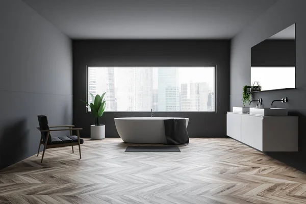 Intérieur Salle Bain Avec Murs Gris Sol Bois Baignoire Blanche — Photo