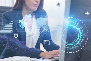 Tanınmayan işkadını hud ve iş infographics arabiriminin çift pozlama ofiste bilgisayar kullanarak. Nasa tarafından döşenmiş bu görüntü bir görüntü öğelerini tonda