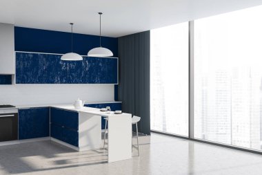 Mavi duvar, taş zemine, koyu mavi mutfak tezgahı ve dolapları ile panoramik mutfak ve dışkı ile beyaz bar köşesinde. 3D render
