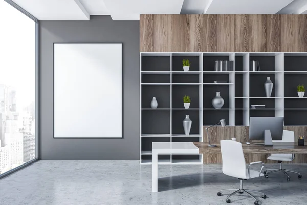 内部经理办公室与灰色的墙壁 混凝土地板 白色和木制的电脑桌与白色的椅子 书柜与花瓶和垂直海报的墙上 渲染模拟 — 图库照片