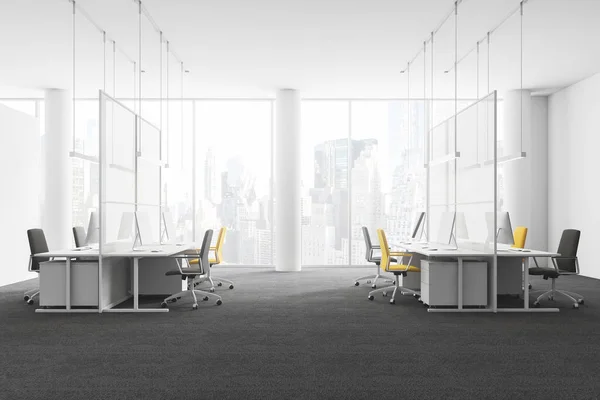 Interior Oficina Moderna Con Paredes Blancas Suelo Moqueta Ventanas Panorámicas —  Fotos de Stock