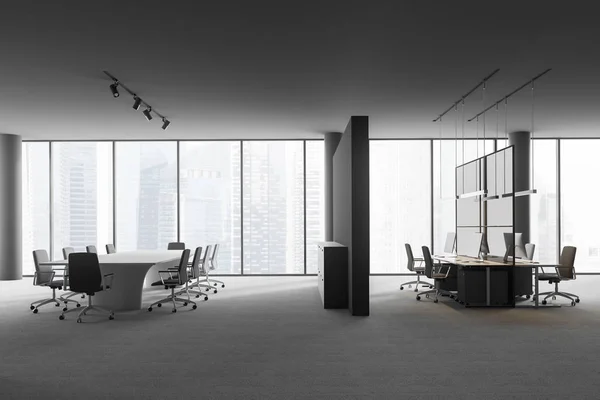 Innenraum Des Büro Besprechungsraums Mit Panoramafenstern Grauen Wänden Langem Weißen — Stockfoto