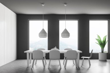 Beyaz ve gri duvarlar, taş zemine, üç büyük pencereler ve uzun beyaz masa etrafında beyaz sandalye ile modern yemek odası iç. 3D render