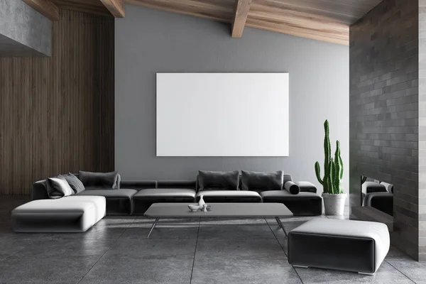 灰色と木製の壁 タイル張りの床 コーヒー テーブルと暖炉の近くの長い灰色のソファー リビング ルームのインテリア 水平のポスター レンダリングをモックアップします — ストック写真