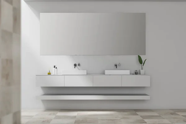 Interno Elegante Bagno Con Pareti Piastrelle Bianche Beige Doppio Lavabo — Foto Stock