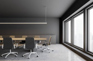 İç Ofis Toplantı Salonu Gri duvarlar, taş zemine, büyük pencereler, gri ve bej uzun masa ve bej sandalyeler. Dolap duvarın yanında. 3D render