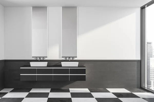 白とグレーのレンガの壁 タイル張りの床 黒と白のカウンター トップにシンク立っている つの垂直ミラーとスタイリッシュなバスルームのインテリア レンダリング — ストック写真