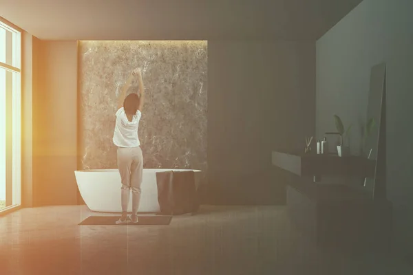 Woman Modern Bathroom Gray Concrete Walls Concrete Floor White Bathtub — Stock Photo, Image
