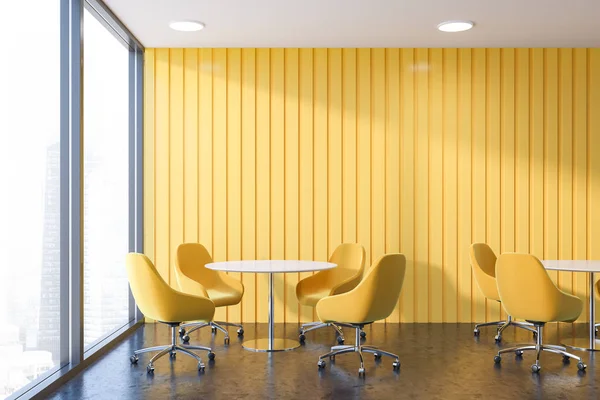 Intérieur Bureau Salle Attente Avec Murs Jaunes Sol Béton Fenêtre — Photo