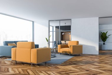 Mavi koltuk ile beyaz salon köşe