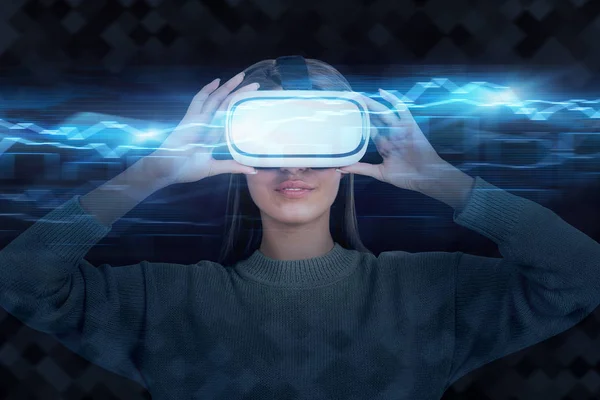 Mujer en gafas VR, gráfico azul — Foto de Stock