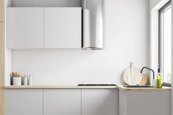 Интерьер белой кухни со столешницами
