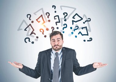 Omuz, soru işaretleri shrugging işadamı
