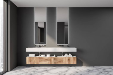 Çift lavabo, dikey aynalar ile gri banyo