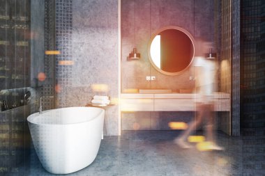 Beton banyo, küvet ve lavabo yan görünüm bulanıklık