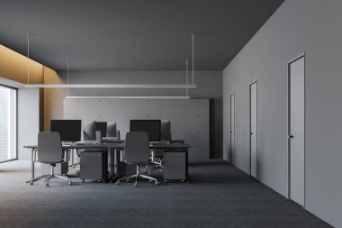 Hiçbir kişi ve boş çalışma alanı ile modern karanlık ofis iç. 3D render