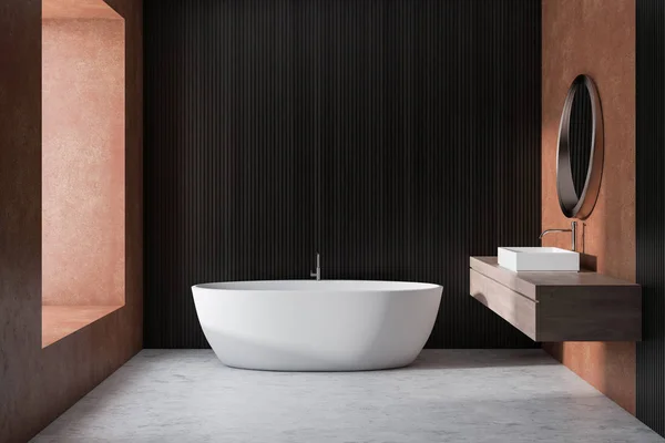 Bad aus dunklem Holz, Waschbecken und Badewanne — Stockfoto