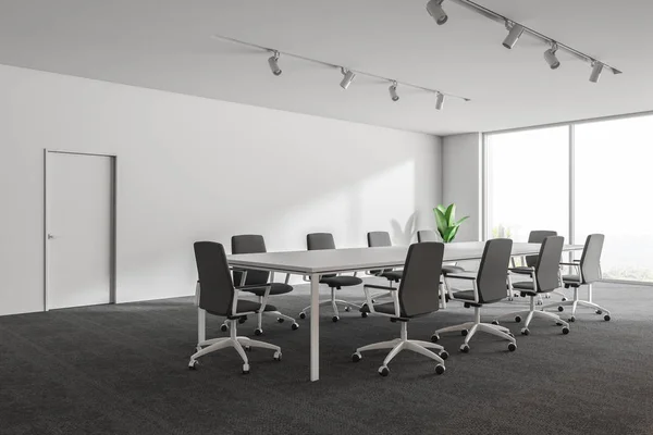 Modernes, weißes, leeres Bürointerieur mit Raum für Debatten. 3D-Darstellung. Plakat-Attrappe. — Stockfoto