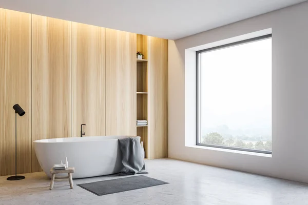 Белый и деревянный уголок ванной комнаты, туб — стоковое фото