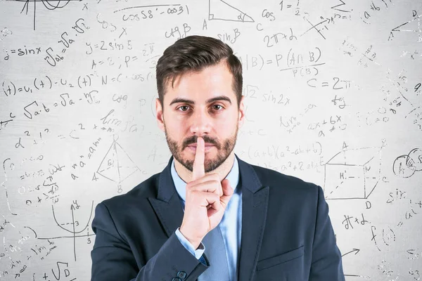 El hombre de traje y la ciencia secretan — Foto de Stock