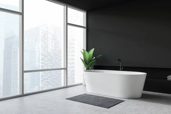 Design moderno bagno interno con vasca e finestra panoramica . — Foto Stock