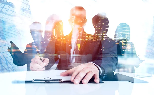 Man signing contract, business team — Stock Photo, Image