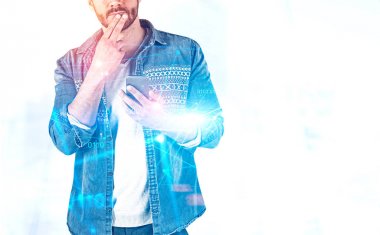 Telefon ile Pensive adam, dijital teknoloji