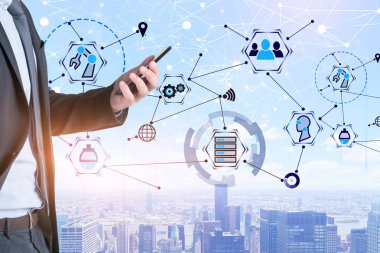 Akıllı telefon ile İşadamı, şehirde Gui arayüzü