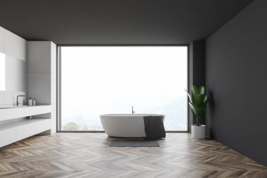 Gri ve beyaz panoramik banyo