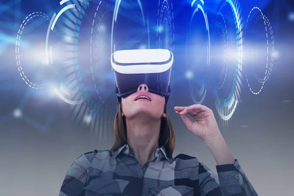 Casual woman enjoying VR experience — Stock Photo, Image