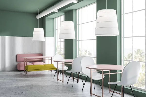 Interior de restaurante verde e branco brilhante — Fotografia de Stock