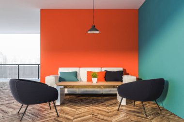 Turuncu ve mavi oturma odası iç