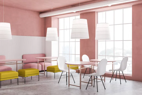 Interiér světlé růžové a bílé kavárny — Stock fotografie